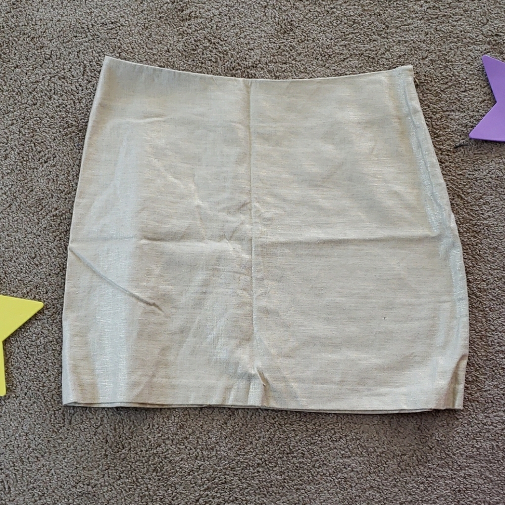 NY & CO Gold Sheen Pencil Skirt